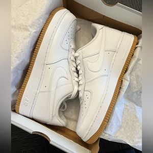 New Nike Air Force 1 ‘07 Low White/Gum New In box mens 10 women’s 11.5